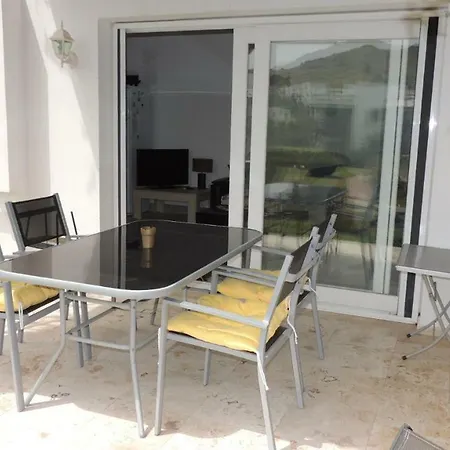 Luxury Ground Apt, Beautiful Site, Bodrum Kav 아파트